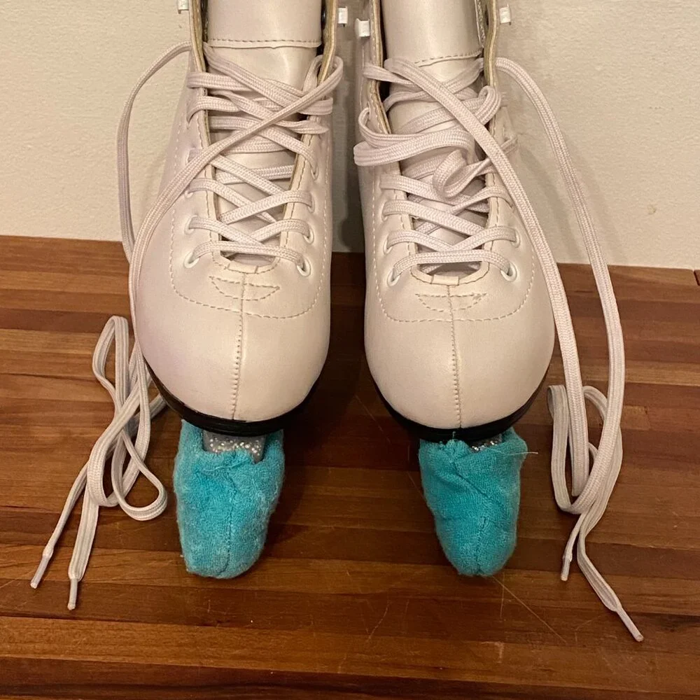 Ice Skates White Ice Figure Skating Shoe by American Athletic Girls Youth Size 5 - Picture 9 of 15